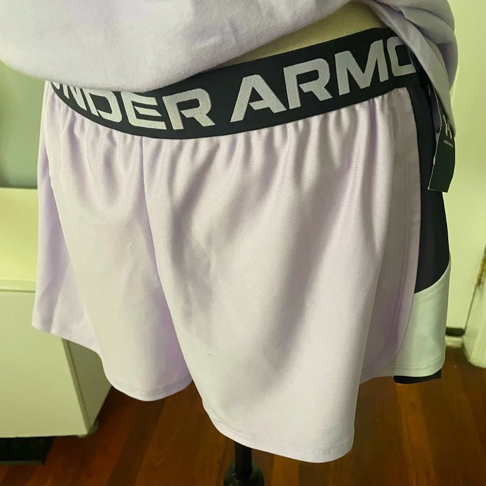 NWT Under Amor sports outfit T shirt/Shorts lavender Size Large - Picture 2 of 9